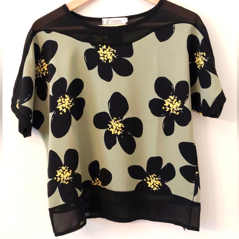 Stuoner Short Sleeve Floral Print Green and Black Sheer Top Size XL